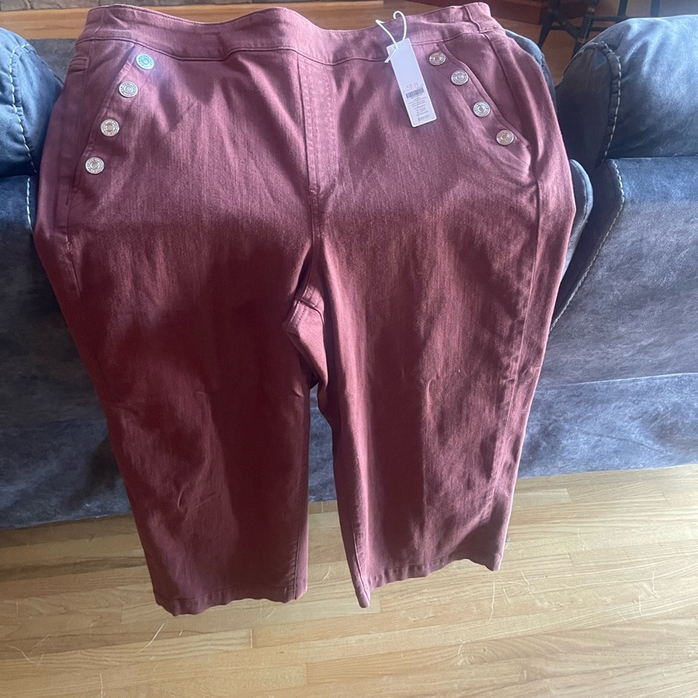 Chico's Women's Cropped Pants in Rust